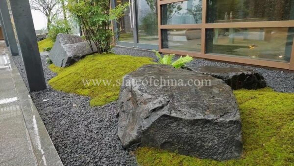 China Black Stone For Garden Landscaping (2)